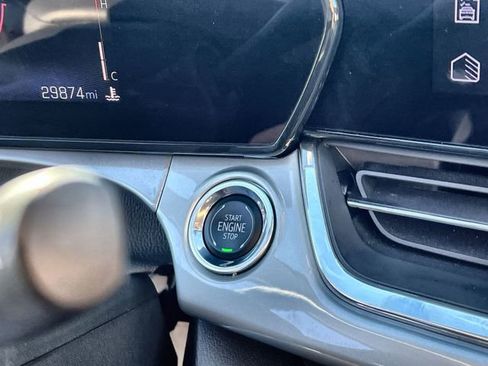 Certified 2025 Chevrolet Trax LT image 16