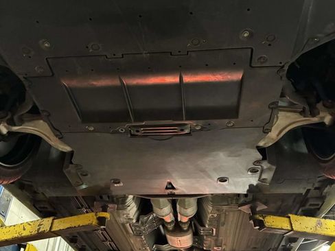 Used 2024 Nissan GT-R Premium w/ Floor Mat Package AWD/4WD image 92