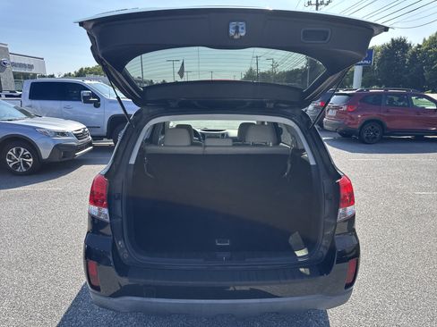 Used 2011 Subaru Outback 2.5i Premium AWD/4WD image 28
