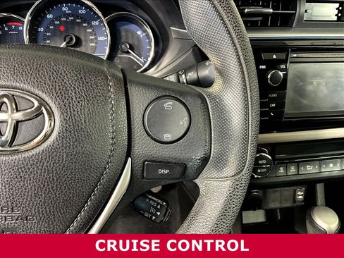 Used 2015 Toyota Corolla LE FWD image 11