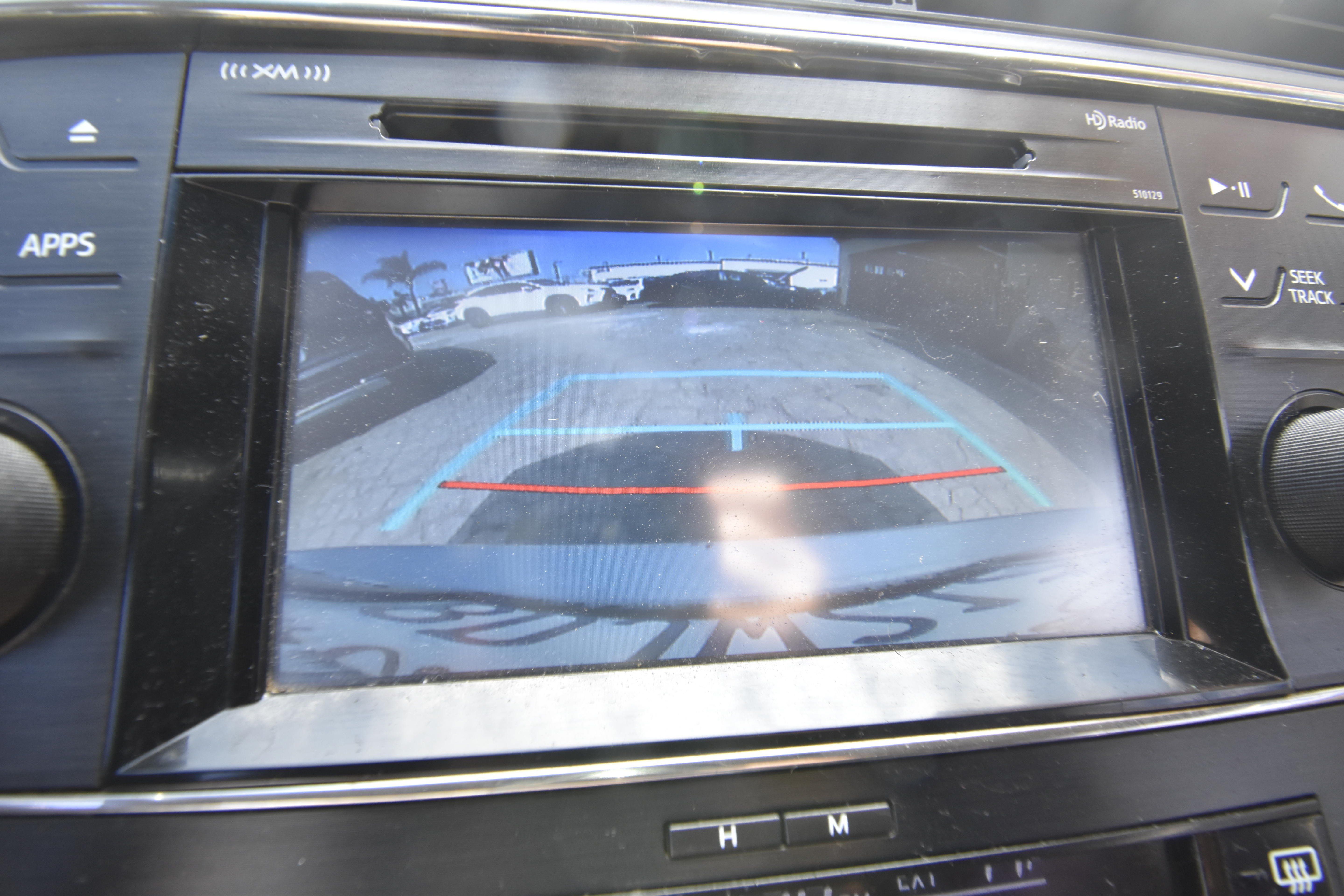 Used 2018 Toyota Avalon XLE Plus w/ All Weather Liner Package FWD image 12