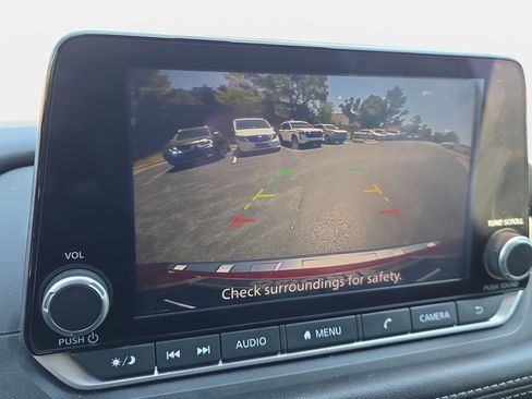 Used 2023 Nissan Rogue SV FWD image 22