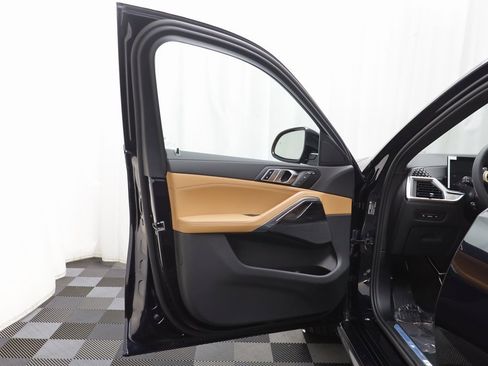 New 2026 BMW X6 xDrive40i image 4