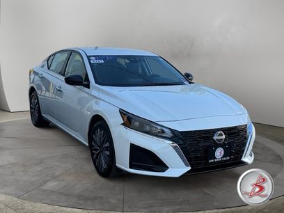 Used 2025 Nissan Altima 2.5 SV