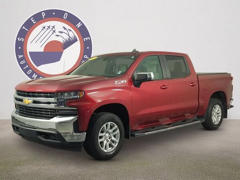 Used 2020 Chevrolet Silverado 1500 LT w/ All-Star Edition AWD/4WD image 2