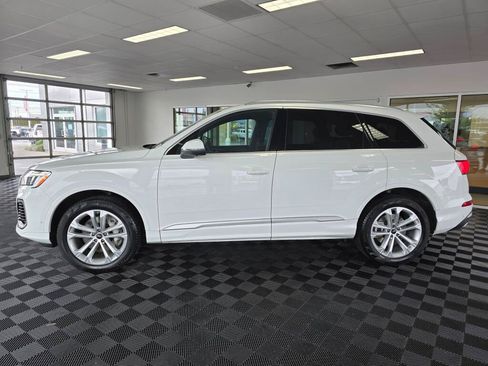 Used 2025 Audi Q7 3.0T Premium Plus AWD/4WD image 6