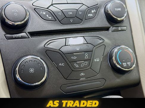 Used 2016 Ford Fusion SE FWD image 16