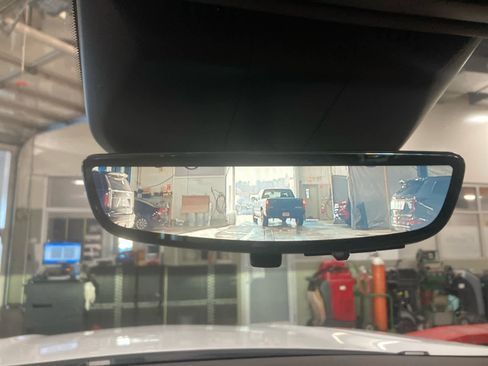 Used 2023 Cadillac Escalade Premium Luxury image 23