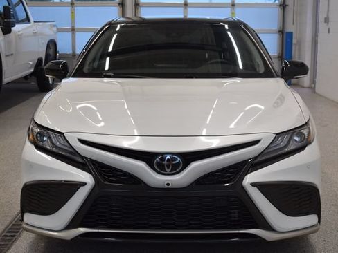 Used 2021 Toyota Camry XSE w/ Navigation Package FWD image 3