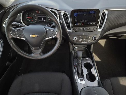 Used 2024 Chevrolet Malibu LT image 10