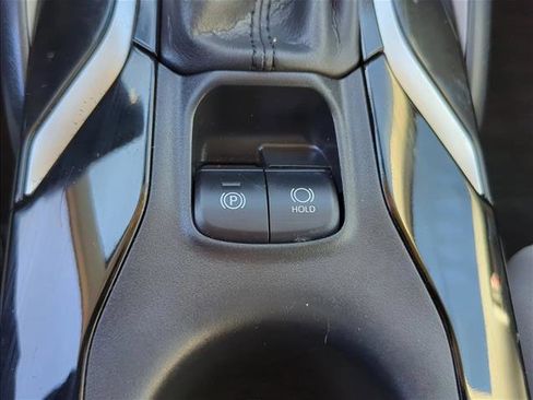 Certified 2020 Toyota Corolla LE image 24