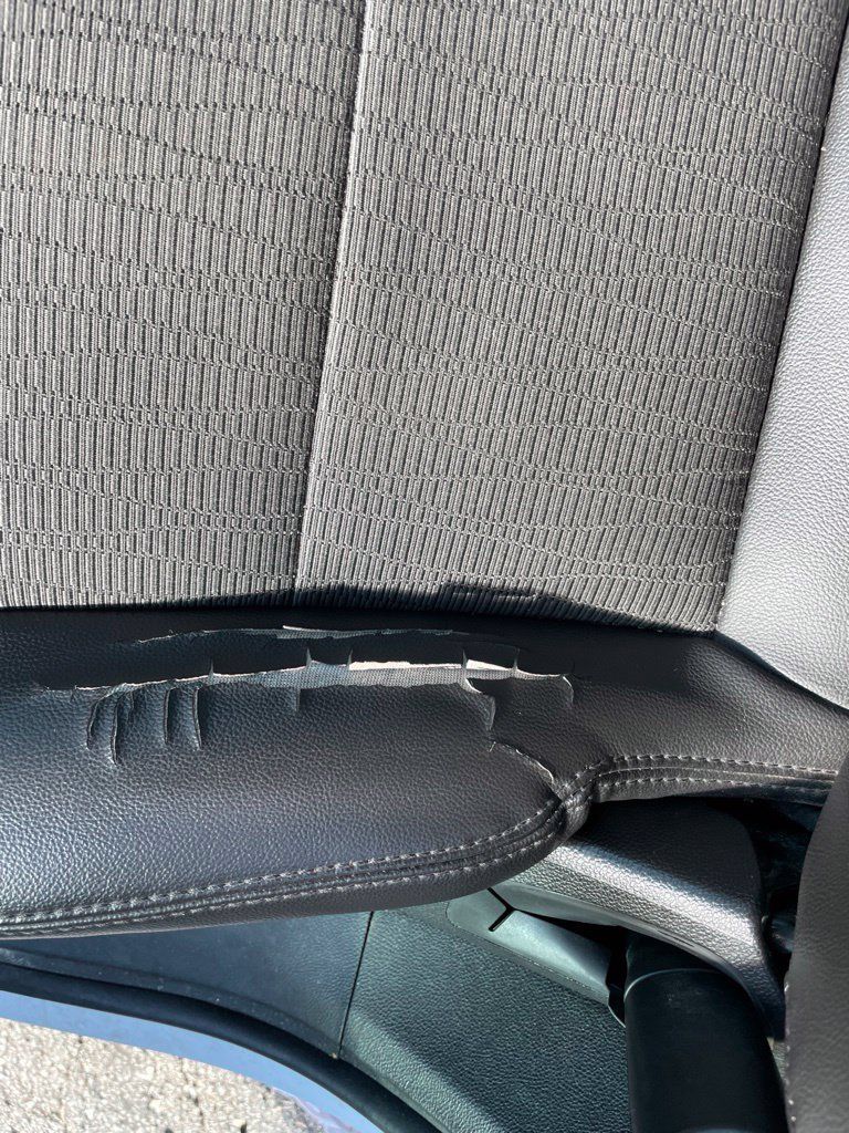 Used 2016 Chevrolet Impala LT w/ Convenience Package FWD image 9