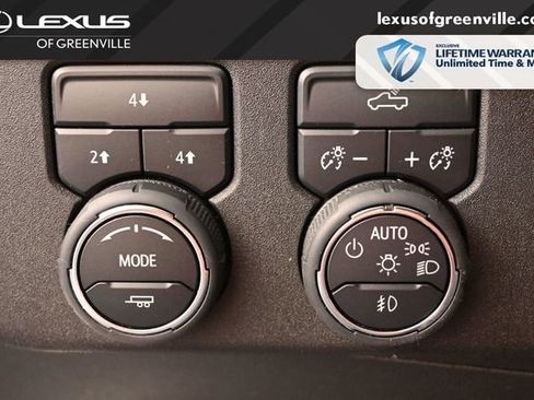 Used 2025 Chevrolet Silverado 2500 LT AWD/4WD image 14