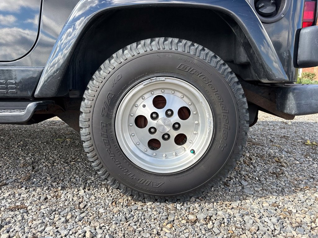 Used 1998 Jeep Wrangler Sahara AWD/4WD image 7