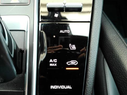Used 2021 Porsche Cayenne E-Hybrid w/ Premium Package AWD/4WD image 51