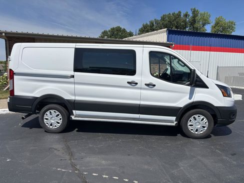 Used 2025 Ford Transit 250 Low Roof w/ Exterior Upgrade Package RWD image 2