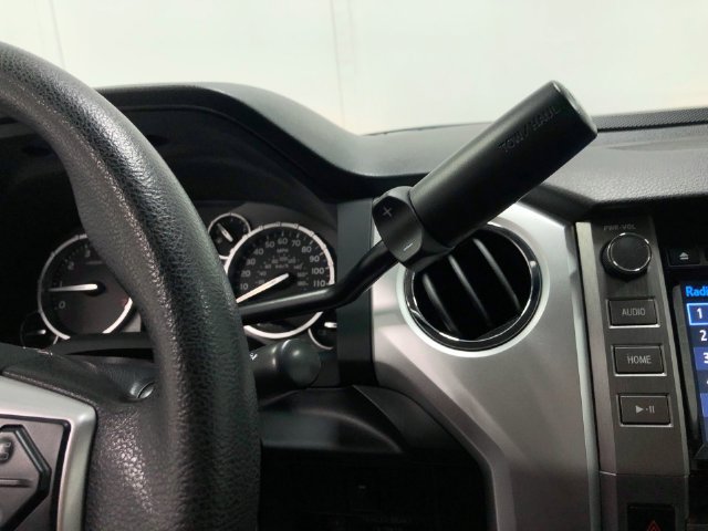 Used 2017 Toyota Tundra SR5 AWD/4WD image 25