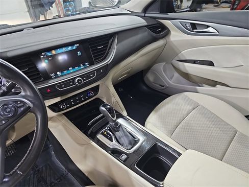 Used 2018 Buick Regal Preferred w/ Sights and Sounds Package image 20