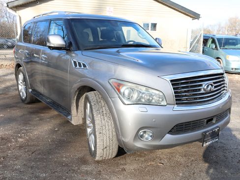 Used 2013 INFINITI QX56 4WD w/ Deluxe Touring Pkg image 4