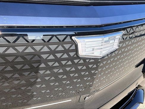 New 2026 Cadillac Lyriq Sport RWD image 36