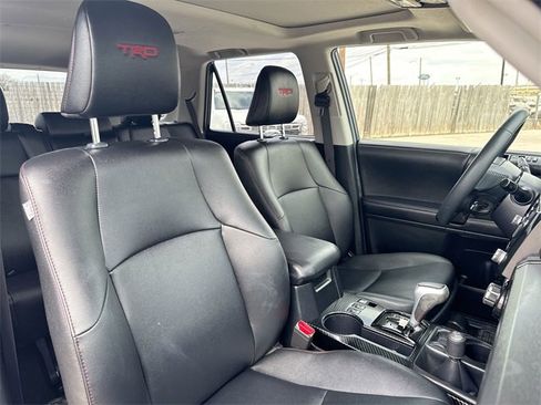 Used 2022 Toyota 4Runner TRD Off-Road Premium image 31