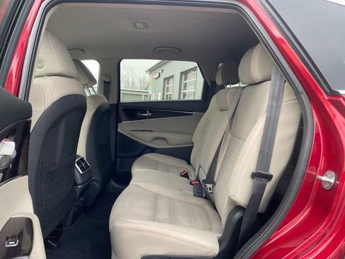 Used 2020 Kia Sorento LX image 12
