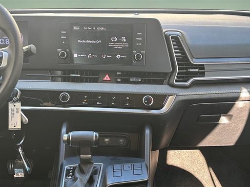 Used 2023 Kia Sportage LX image 22