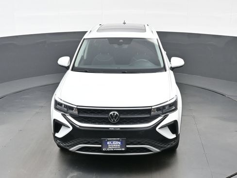 Used 2023 Volkswagen Taos SE w/ Panoramic Sunroof Package AWD/4WD image 42