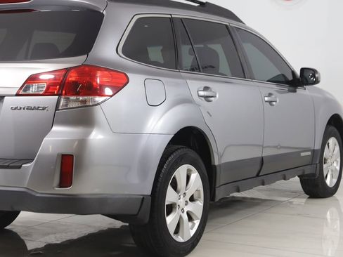 Used 2011 Subaru Outback 2.5i Limited w/ PWR Moonroof Pkg image 38