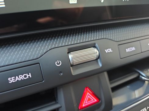 Certified 2025 Kia K4 GT-Line FWD image 15