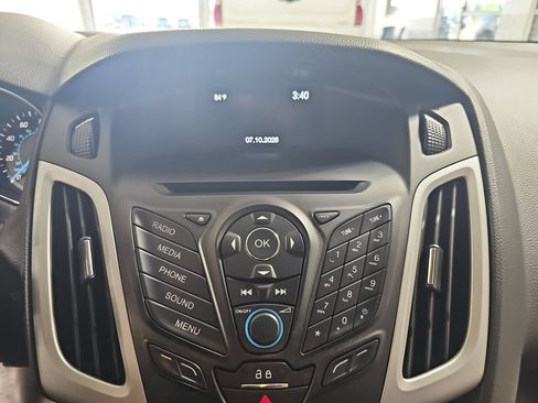 Used 2014 Ford Focus SE FWD image 26