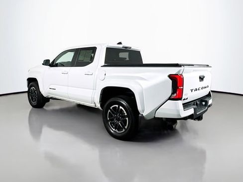 Certified 2025 Toyota Tacoma TRD Sport AWD/4WD image 6