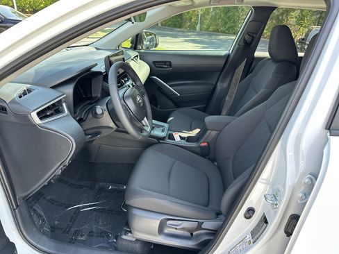 Certified 2026 Toyota Corolla Cross LE w/ Moonroof Package image 16