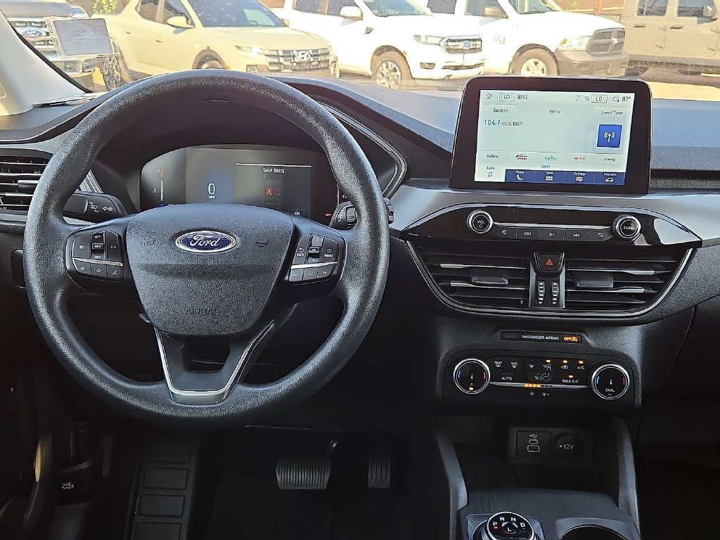 Used 2025 Ford Escape Active AWD/4WD image 10