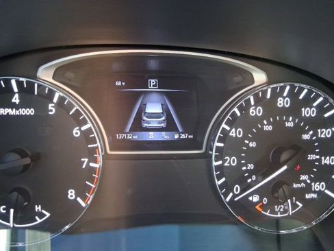 Used 2020 Nissan Pathfinder SV image 22