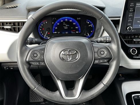 Used 2022 Toyota Corolla XSE image 11