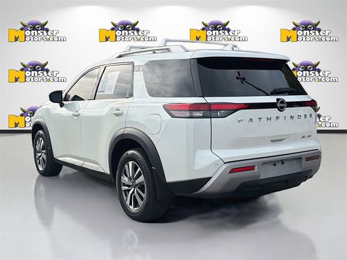 Used 2022 Nissan Pathfinder SL image 7