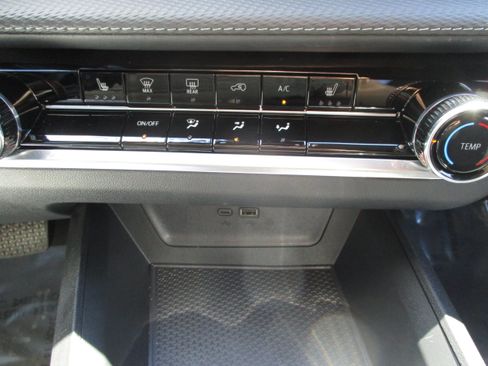 Used 2026 Chevrolet Equinox LT FWD image 27