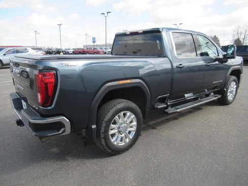 Used 2020 GMC Sierra 3500 SLE w/ SLE Value Package image 6