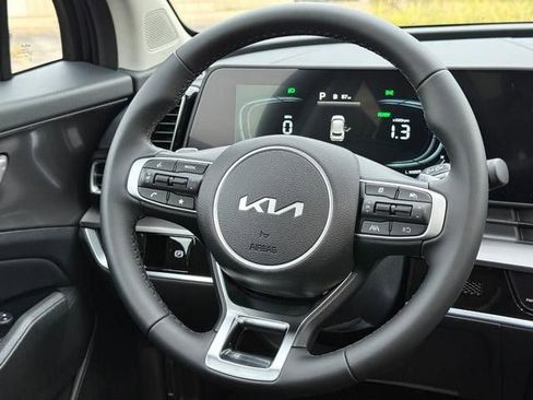 New 2025 Kia Sportage EX w/ EX Premium Package image 9