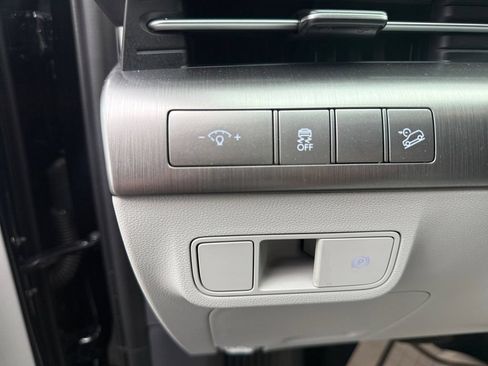 Used 2025 Hyundai Kona SEL AWD/4WD image 27