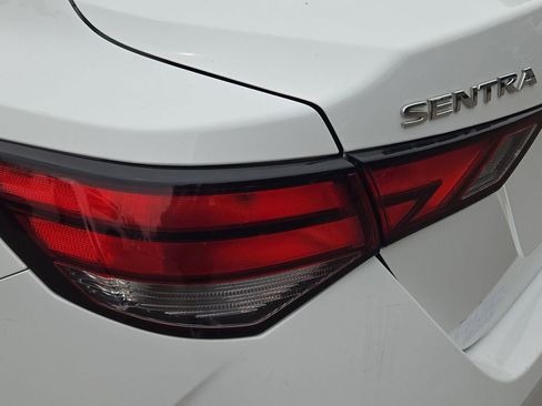 Certified 2020 Nissan Sentra SV FWD image 20