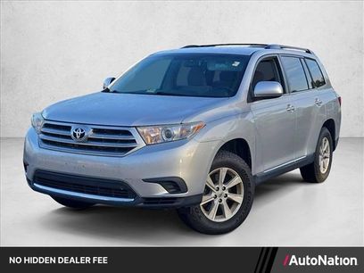 Used 2013 Toyota Highlander FWD w/ Cold Weather Pkg