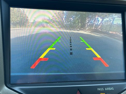 Used 2012 Lincoln MKX Base image 19