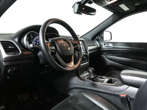 Used 2018 Jeep Grand Cherokee Altitude image 13