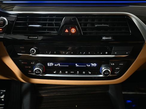 Certified 2023 BMW 530i xDrive w/ Premium Package image 24