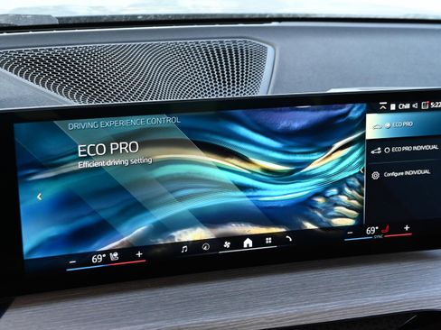 Certified 2025 BMW 330i Sedan image 35