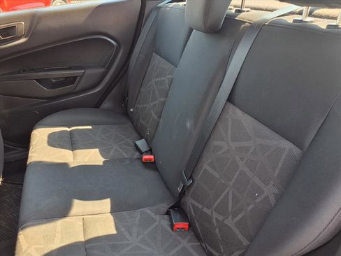 Used 2013 Ford Fiesta SE image 6