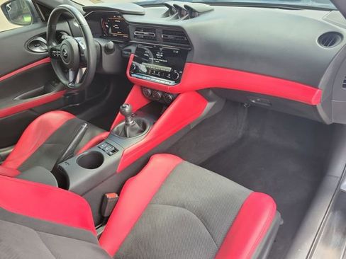 Used 2024 Nissan Z Performance w/ Floor Mat Package RWD image 8
