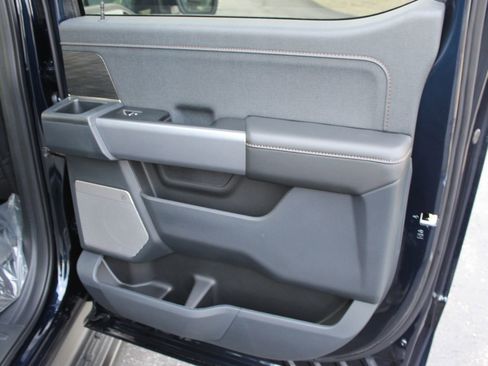 New 2025 Ford F150 Lightning Lariat image 13